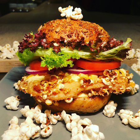 Classic Chicken Burger with Popcorn